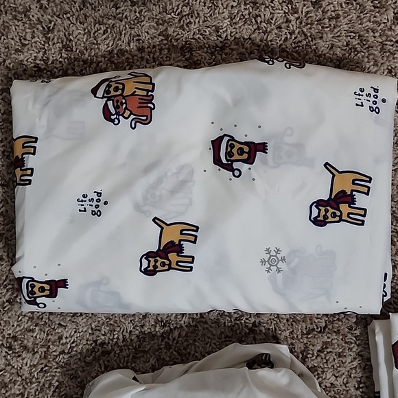 Life is good queen sheet set. Fitted and flat sheet with 2 standard pillow cases - Picture 2 of 2